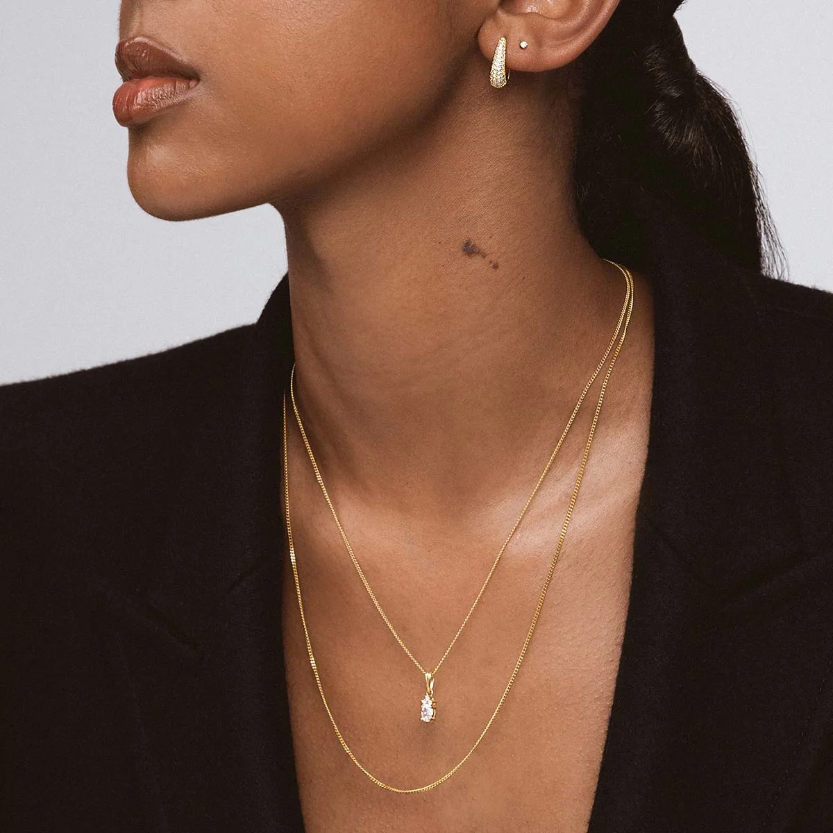 White Pendant Necklace Gold - Image 4